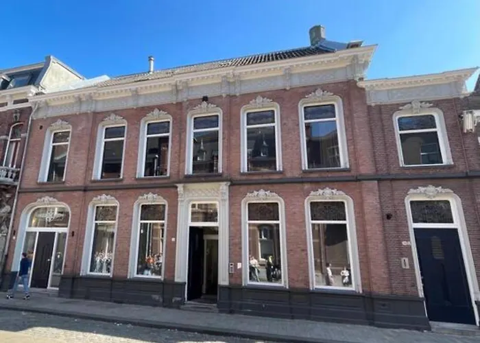 Villa Center Poppodium 013 Stadsvilla Tilburgo